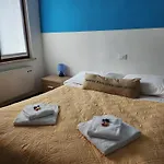 Blue Hotell