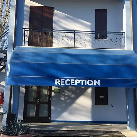 Blue Hotel
